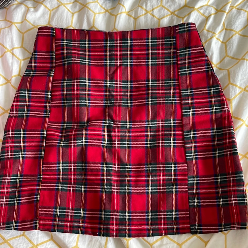 Brandy Melville John Galt skirt